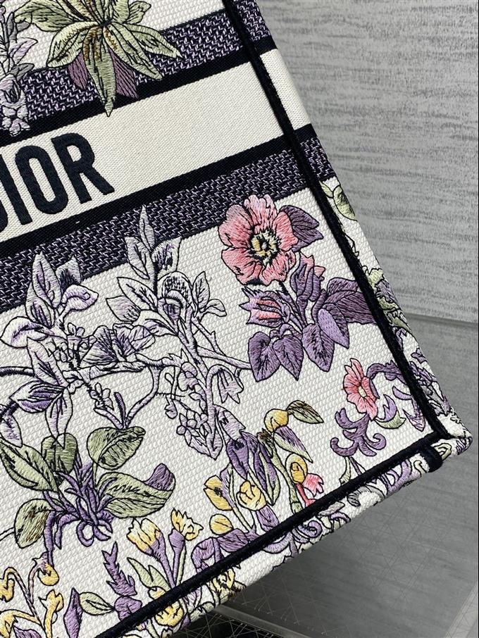 2025228Y550P212156125