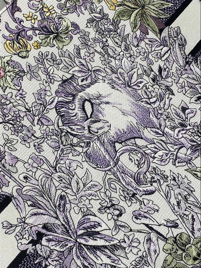 2025228Y550P212156157