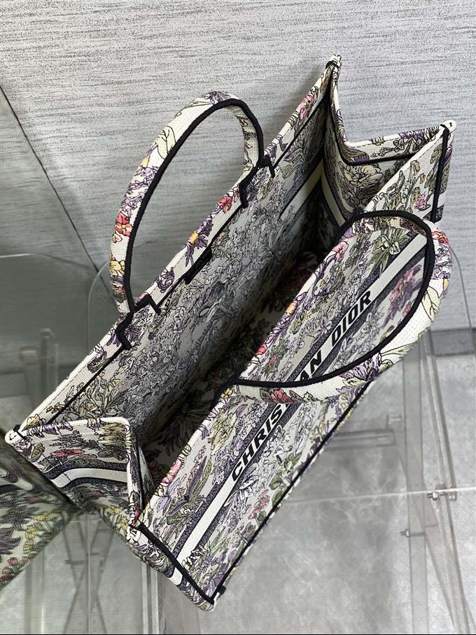 2025228Y550P212156205