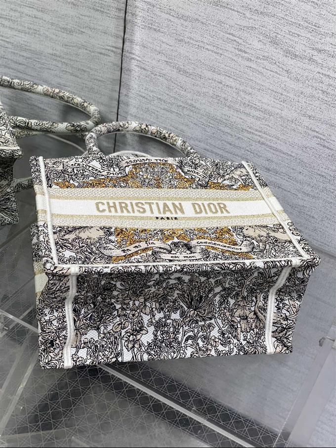 2025228Y550P212157742