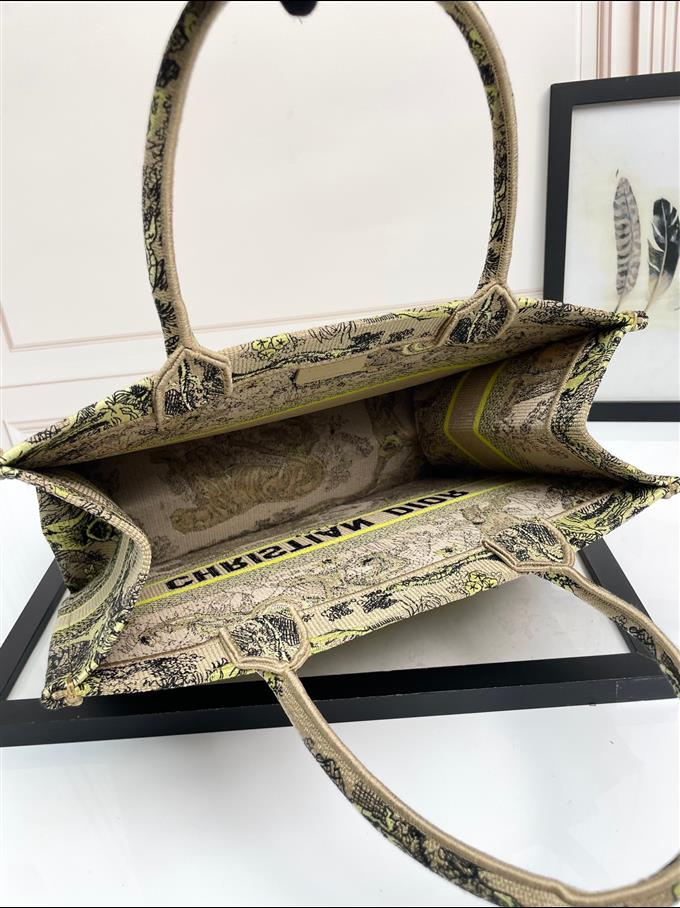 2025228Y580P203752682