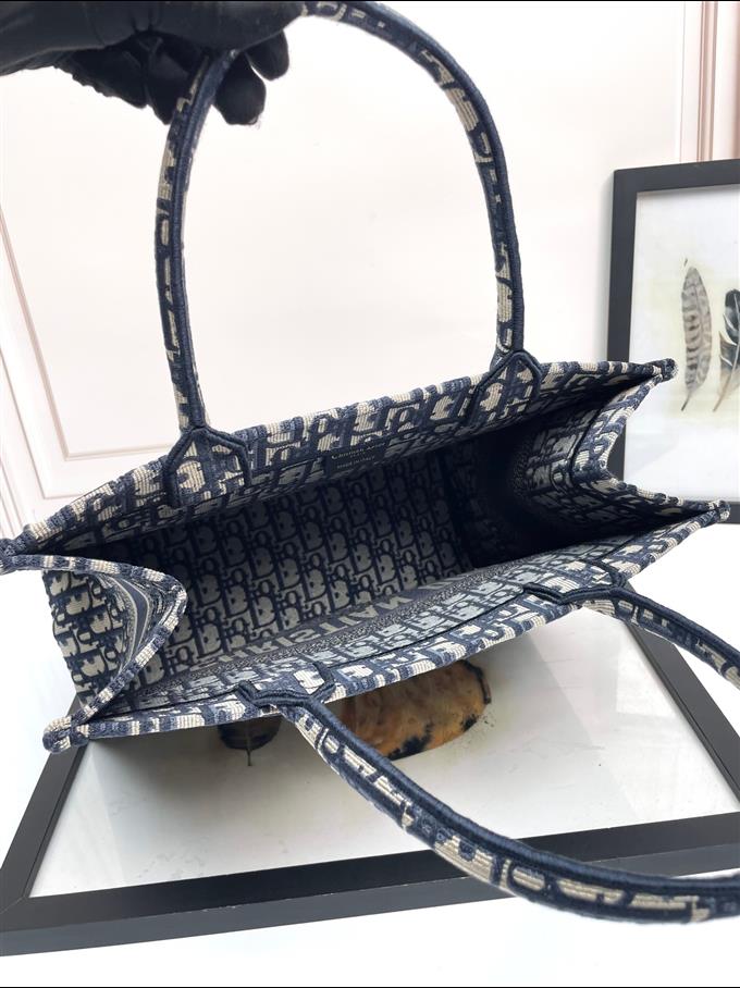 2025228Y580P203753404