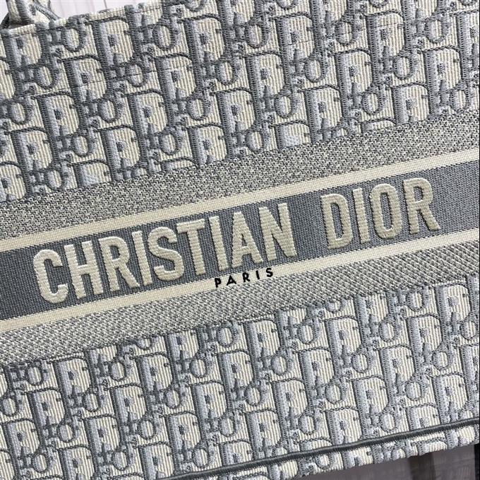 2025228Y580P203753765