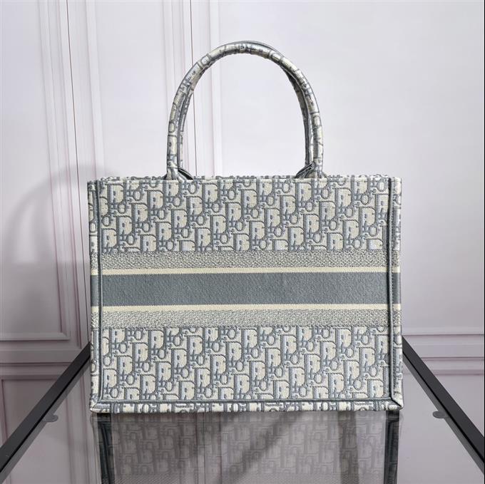 2025228Y580P203753810