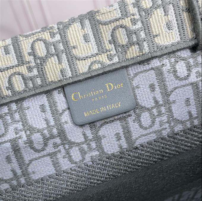 2025228Y580P203753857