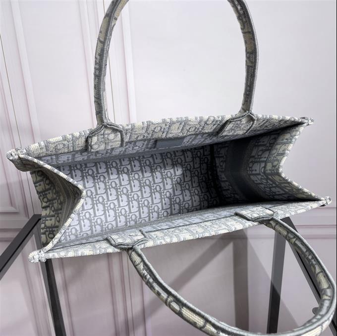 2025228Y580P203753873