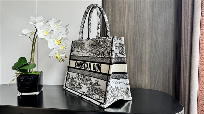 2025228Y580P203810686