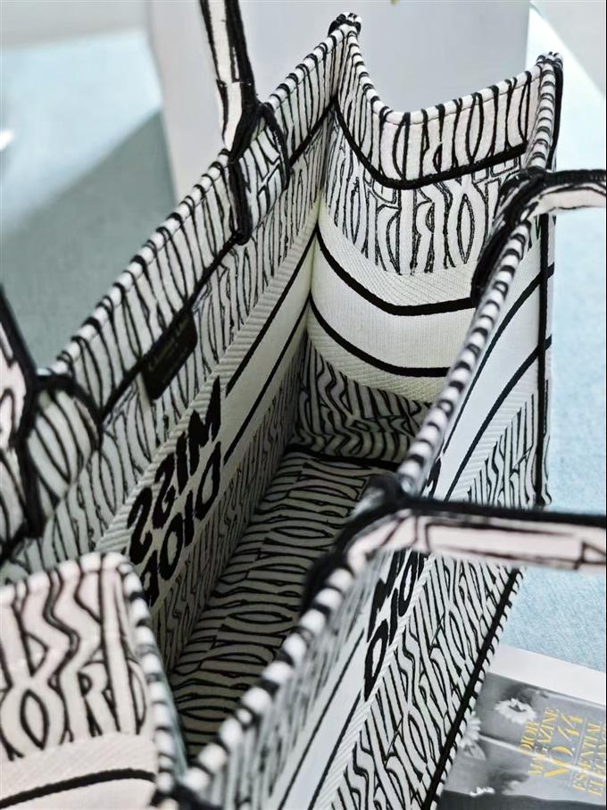 2025228Y580P203813733