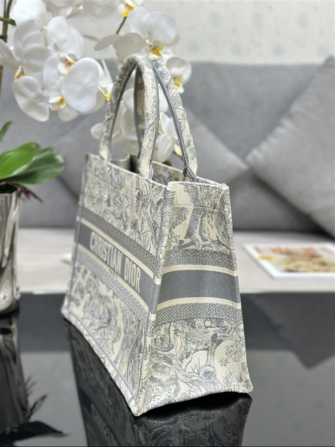 2025228Y580P203814486