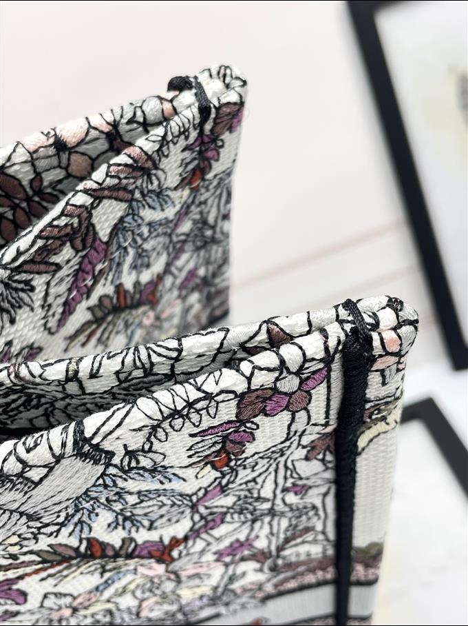 2025228Y600P203755397