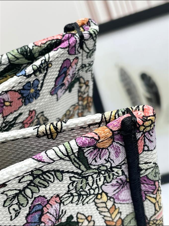 2025228Y600P203755539