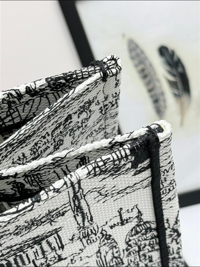 2025228Y600P203755822