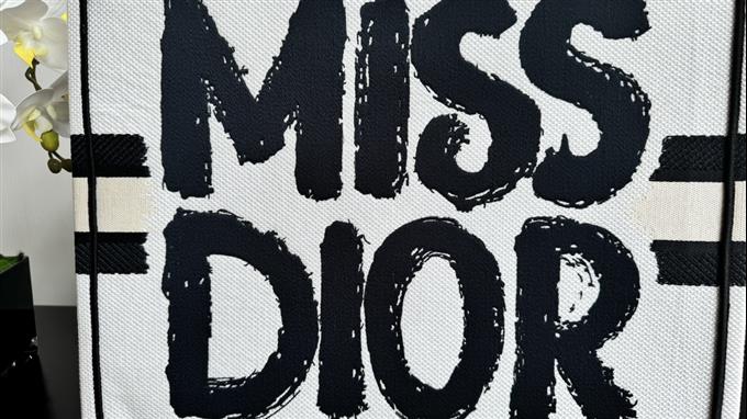 2025228Y600P203756743