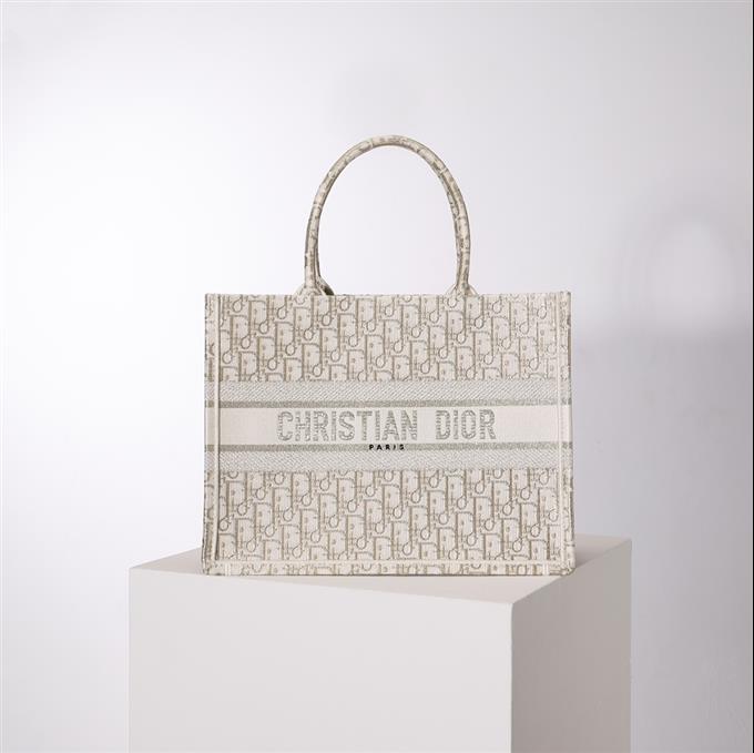 2025228Y600P203757721