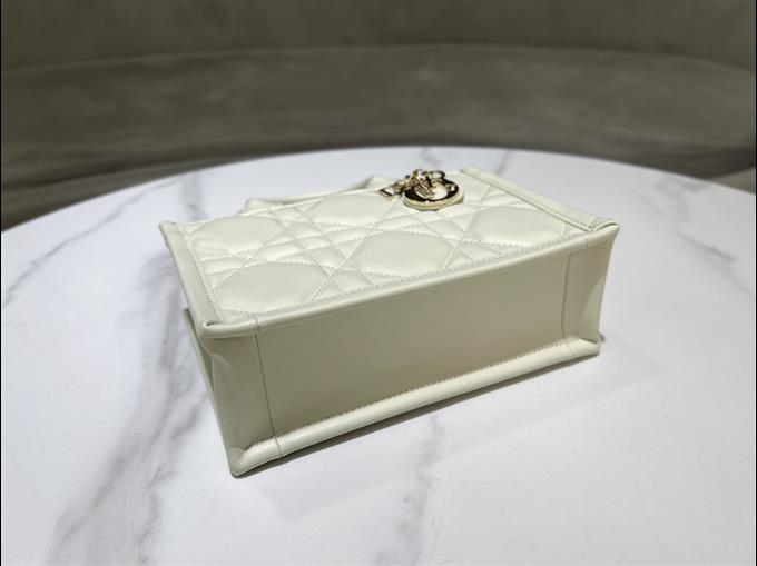 2025228Y600P203821926