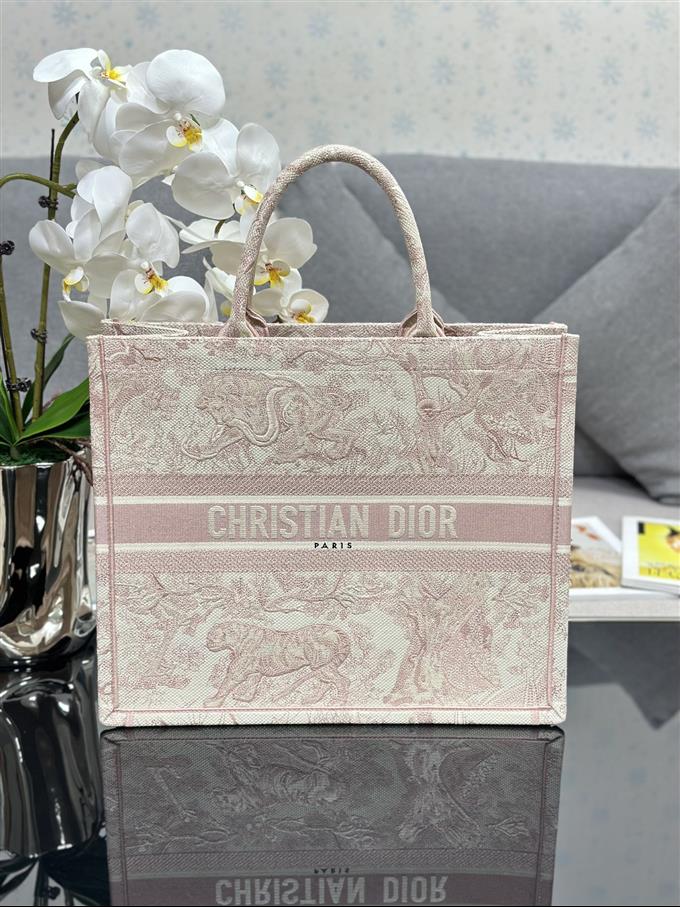 2025228Y600P203822533