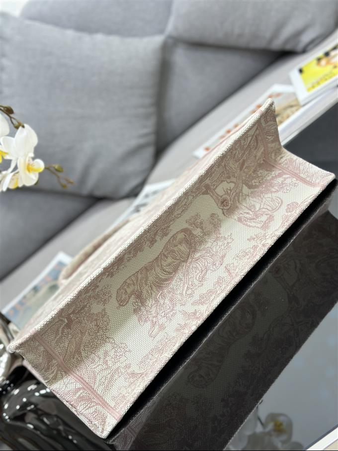 2025228Y600P203822626