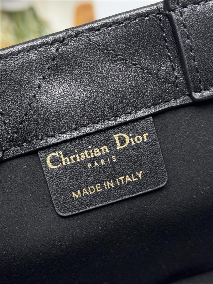 2025228Y600P203822781