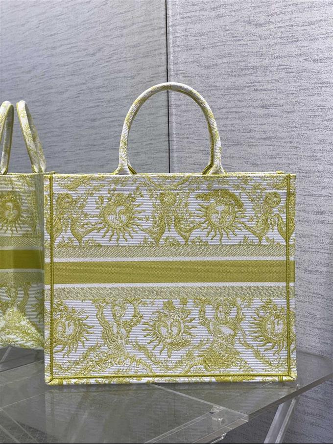 2025228Y600P203823285