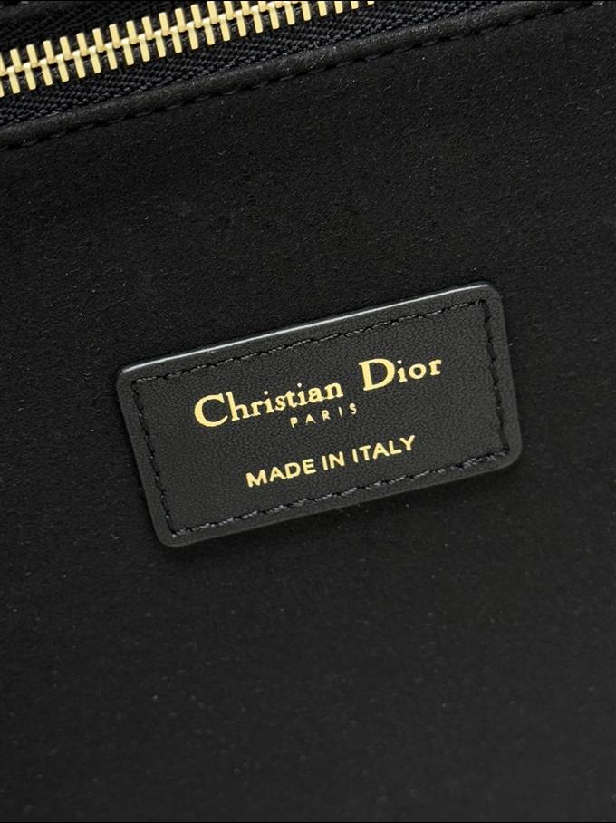 2025228Y800P203830741