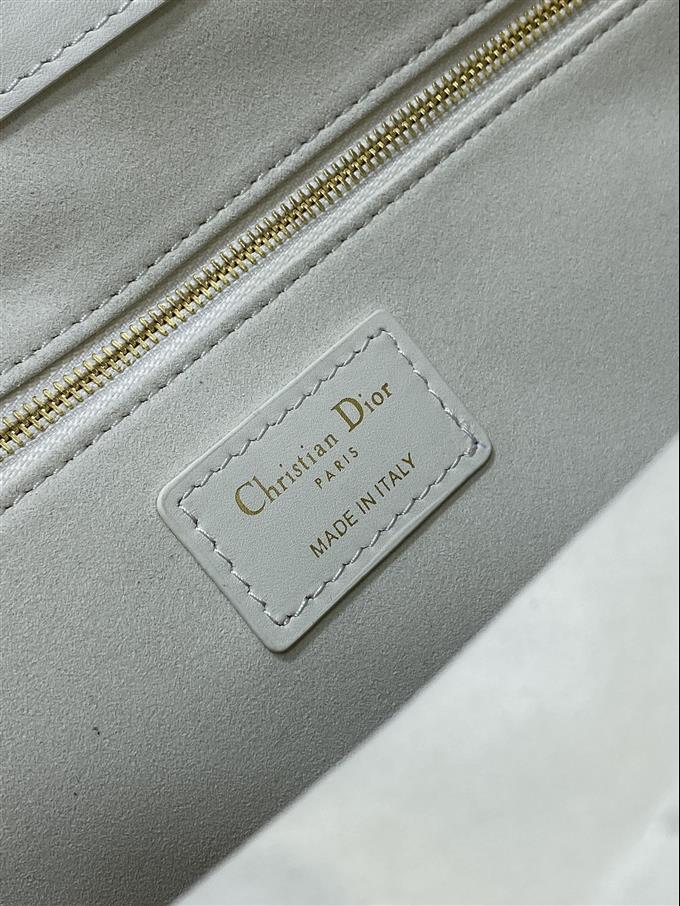 2025228Y800P212148638