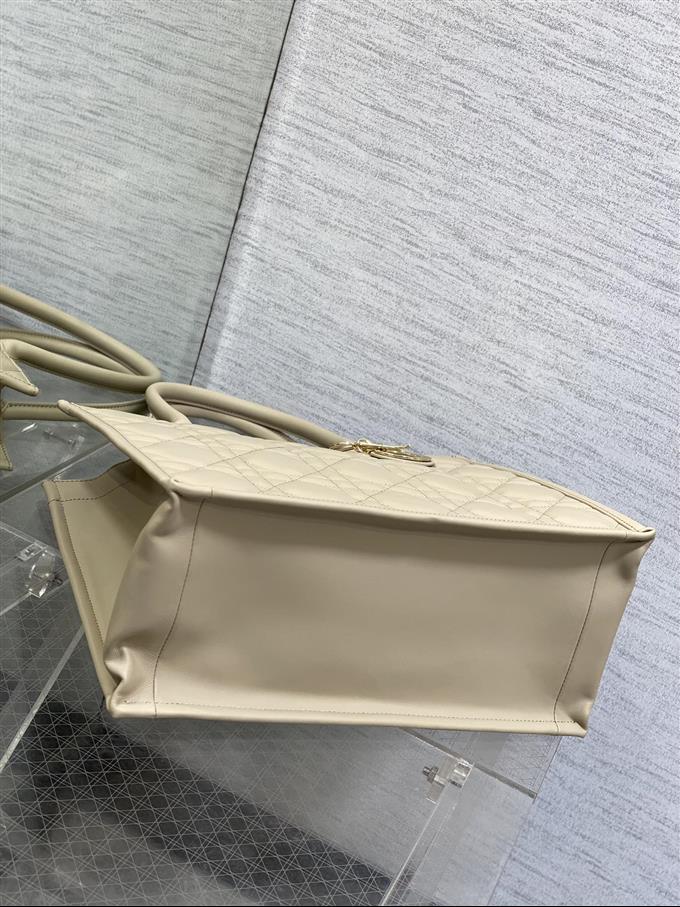 2025228Y800P212148763