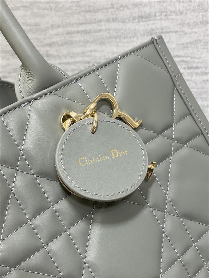 2025228Y800P212148841