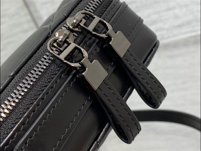 2025228Y550P20533888