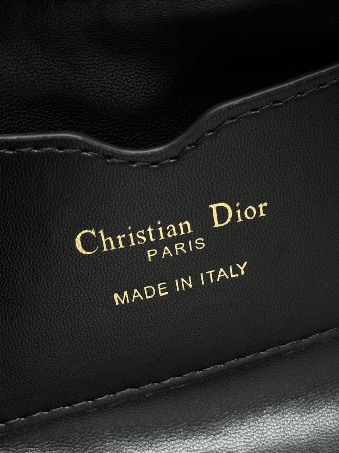 2025228Y580P20535705