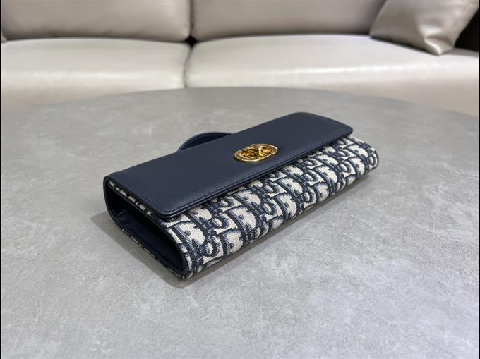 2025228Y580P20535768