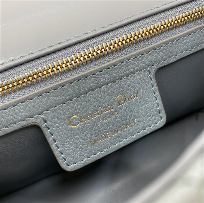 2025228Y600P20536710