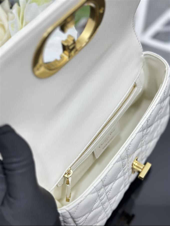 2025228Y600P20538799