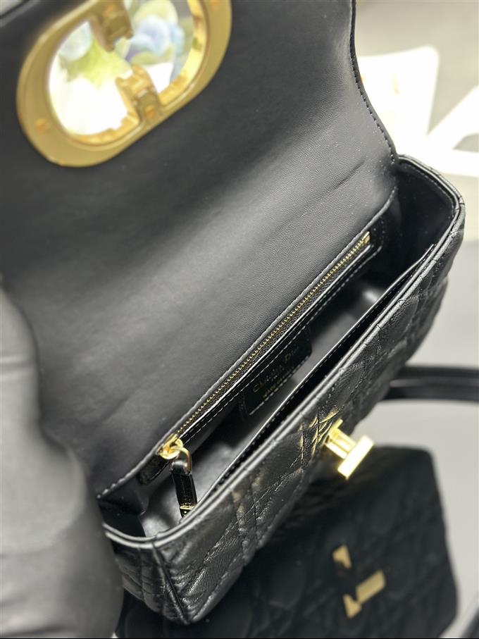 2025228Y650P20537529