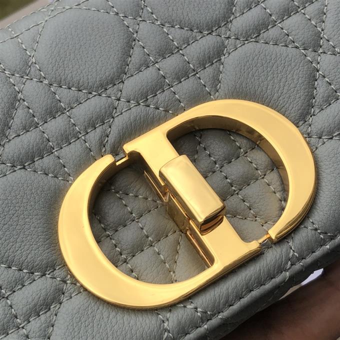 2025228Y900P20531868