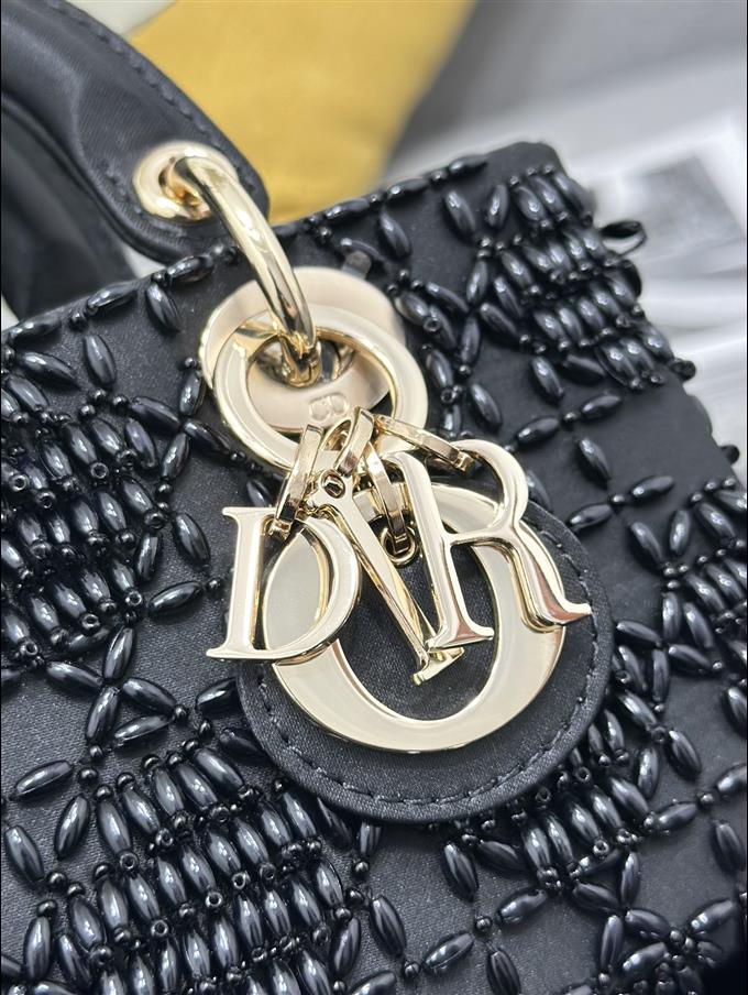 2025228Y1100P20458136