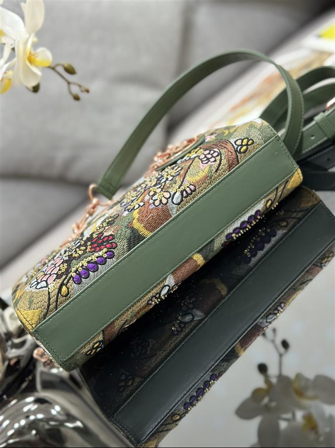 2025228Y1150P20458389