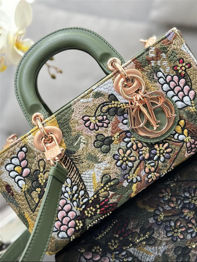 2025228Y1150P20458405