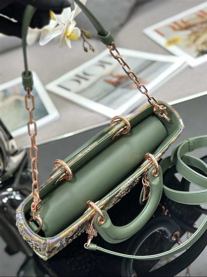 2025228Y1150P20458436