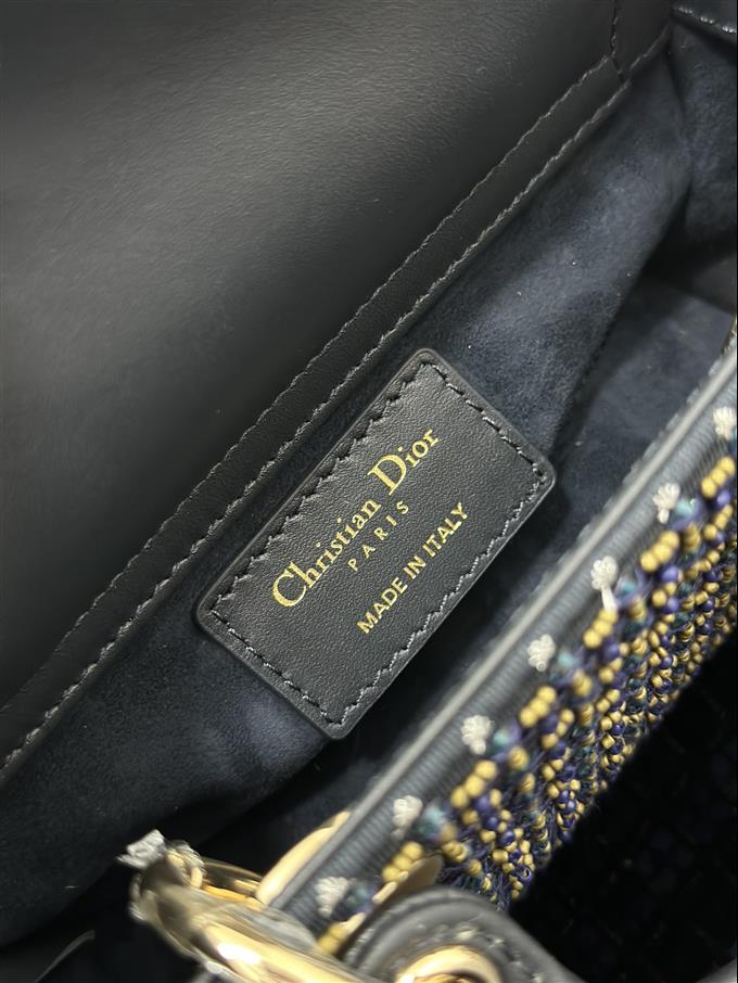 2025228Y1200P20458767