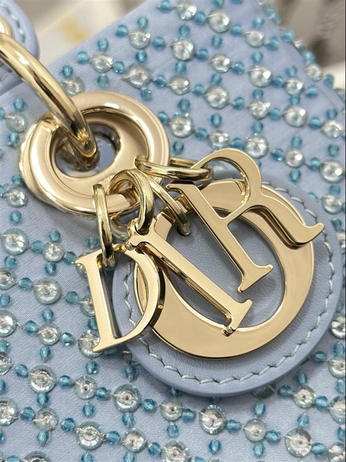 2025228Y1280P204518247