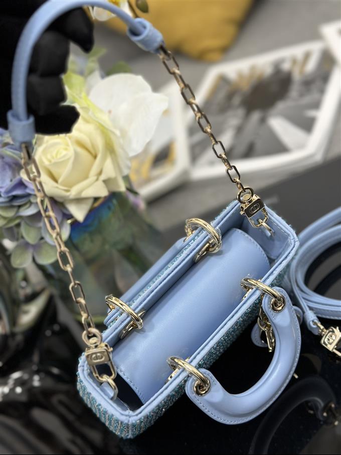 2025228Y1280P204518262