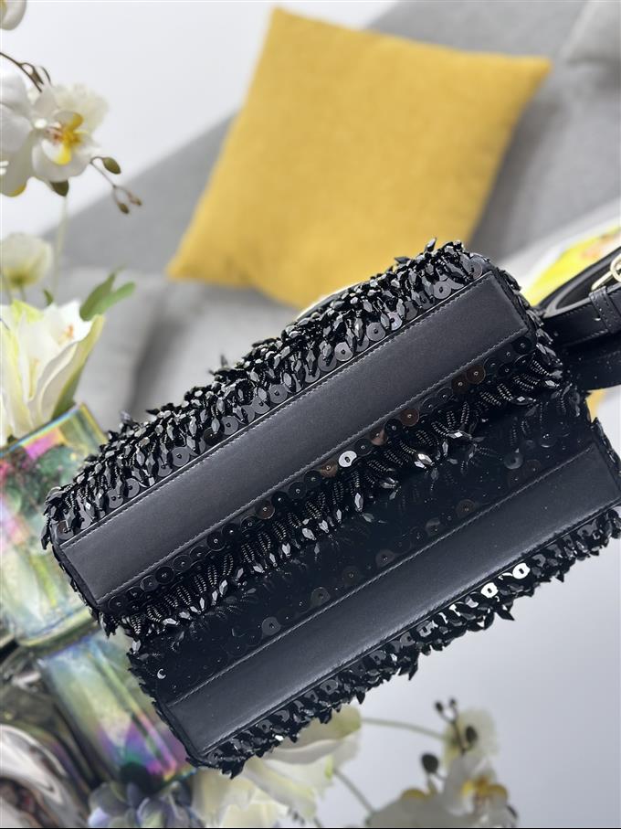 2025228Y1350P20458969