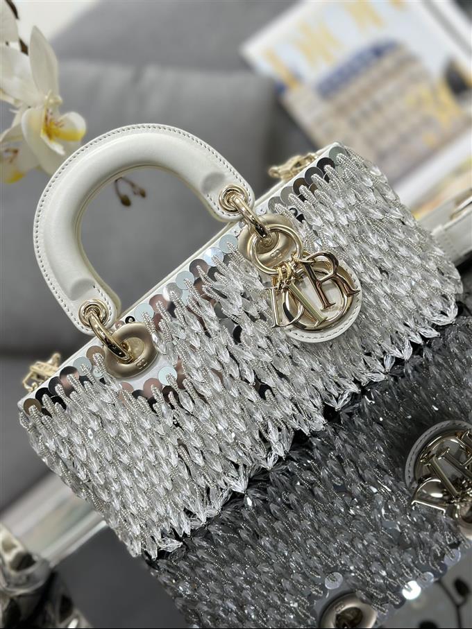 2025228Y1350P20459128