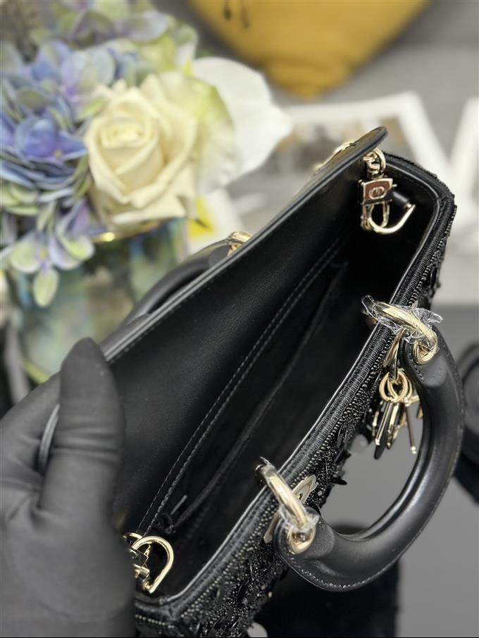 2025228Y1650P204518985