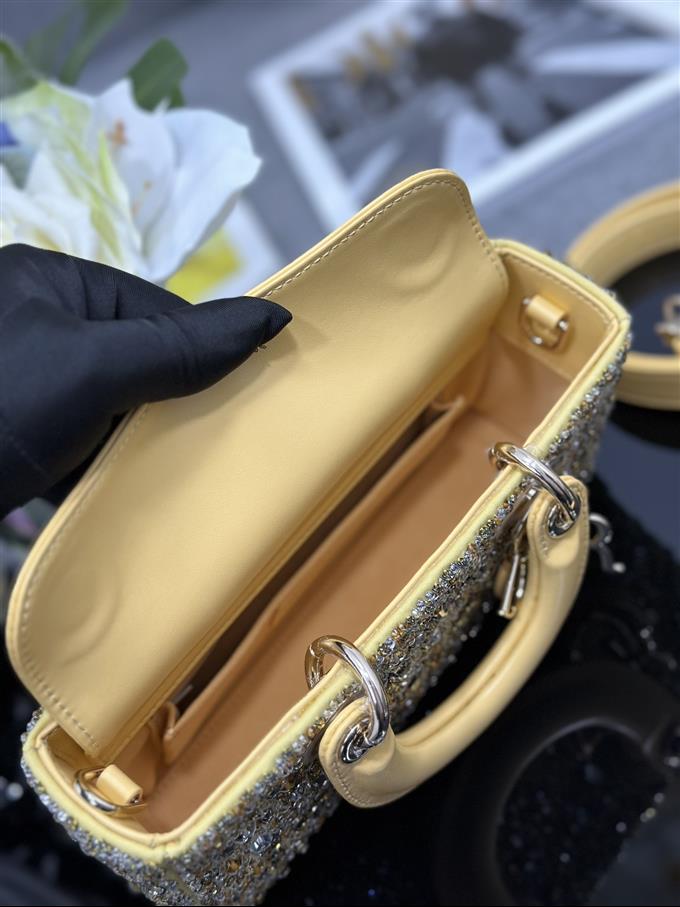 2025228Y1660P204519268