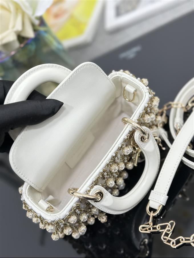 2025228Y1660P204519409