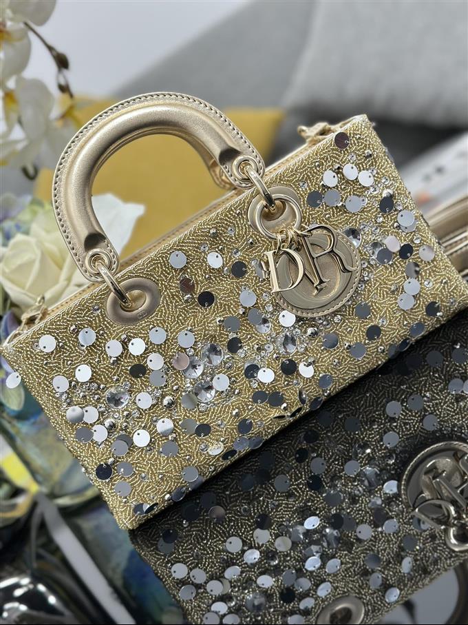 2025228Y1750P204519486