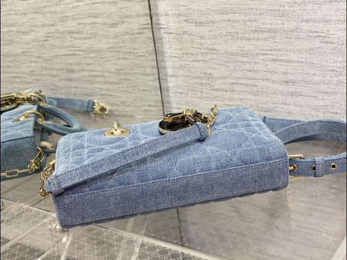 2025228Y550P21578671