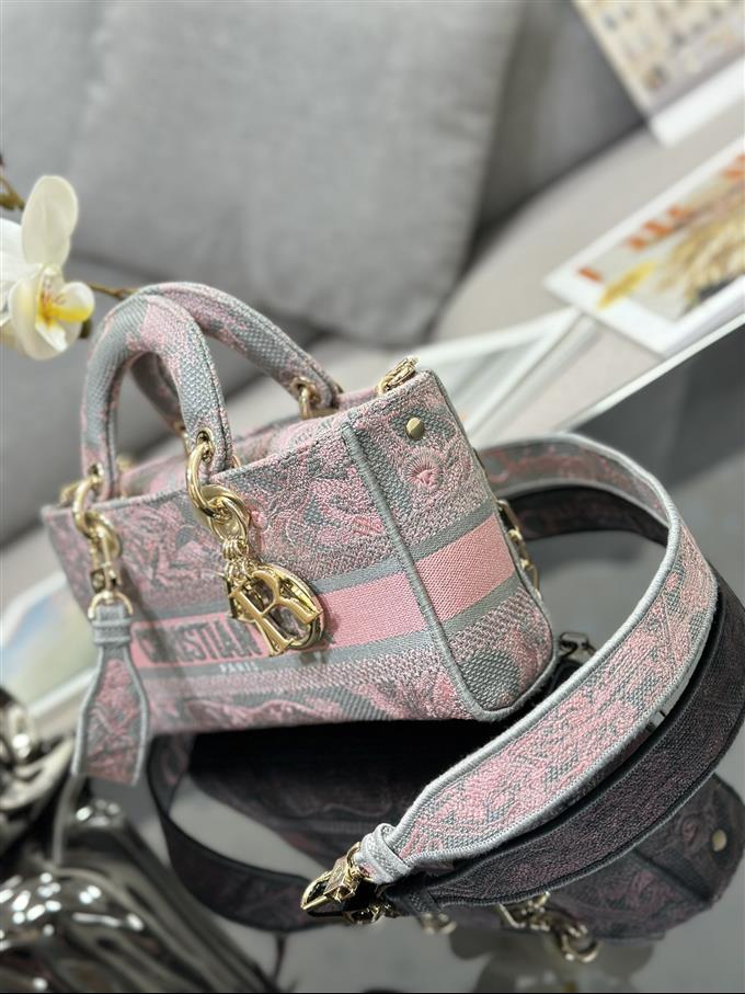 2025228Y600P20459802