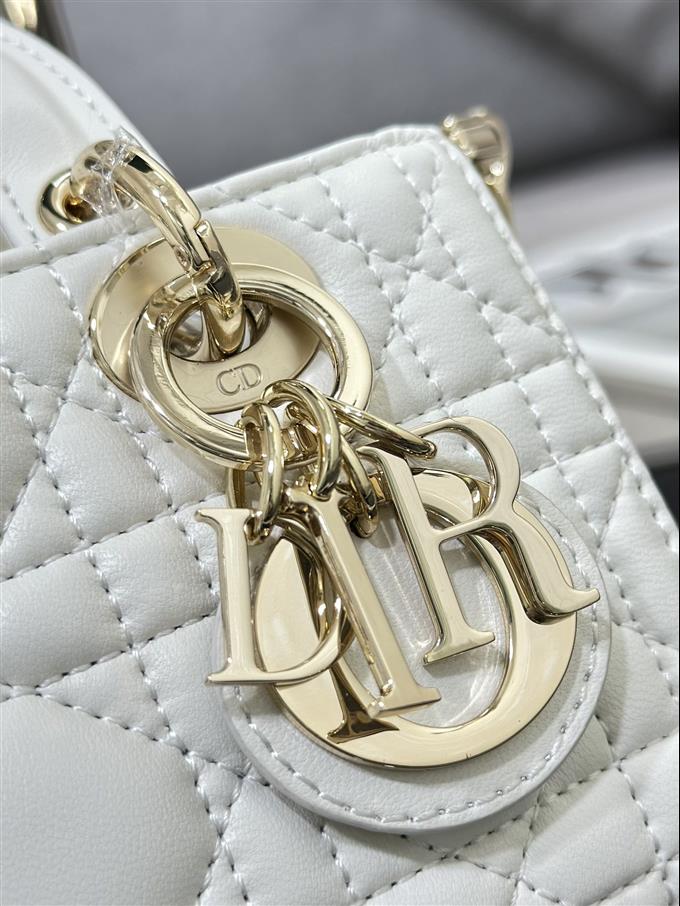 2025228Y600P20459990